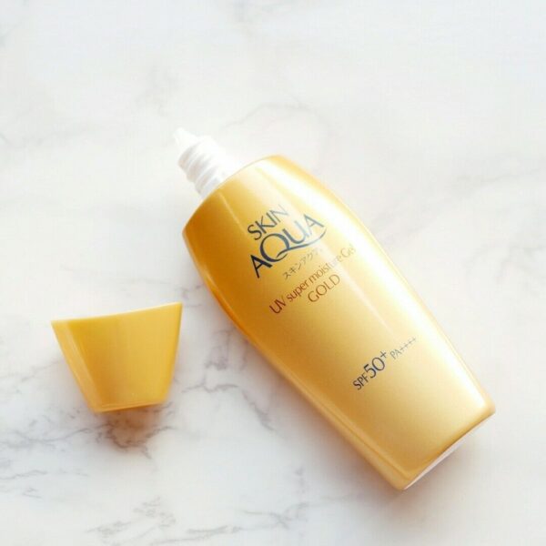Skin Aqua Super Moisture Gel Gold Sunscreen SPF50+ PA++++ 110g